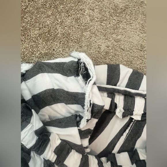 American Eagle Wide Leg pants - Picture 3 of 4